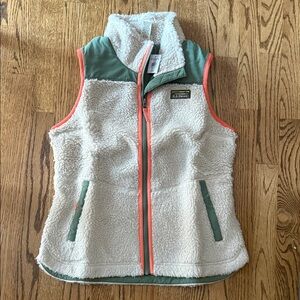 L.L. Bean Cream and Green Fleece Sherpa Vest with Coral Zipper